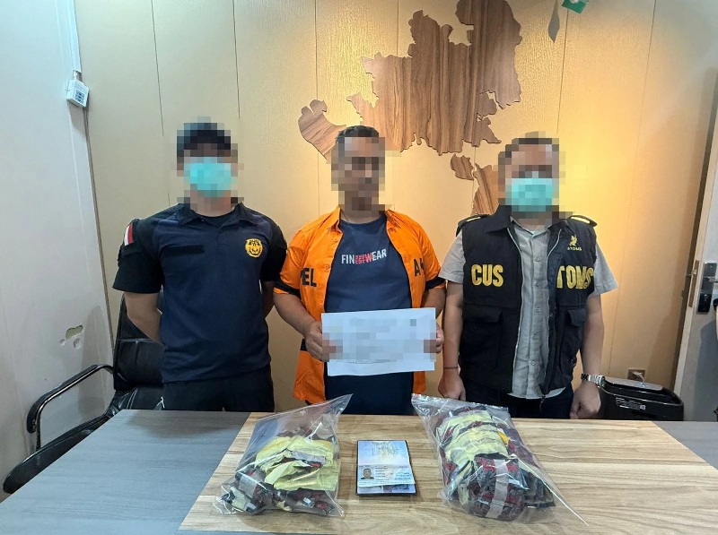 Penumpang MV Marine Hawk Ditangkap di Pelabuhan Harbour Bay Batam, Bawa Rokok Elektrik Berbahaya