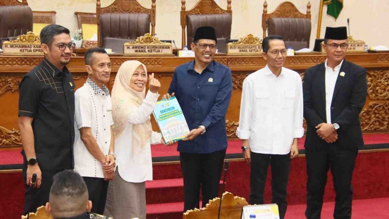 DPRD Serahkan Laporan Kinerja 2025 dan Hasil Reses kepada Wali Kota Batam, Sinergi Membangun Batam