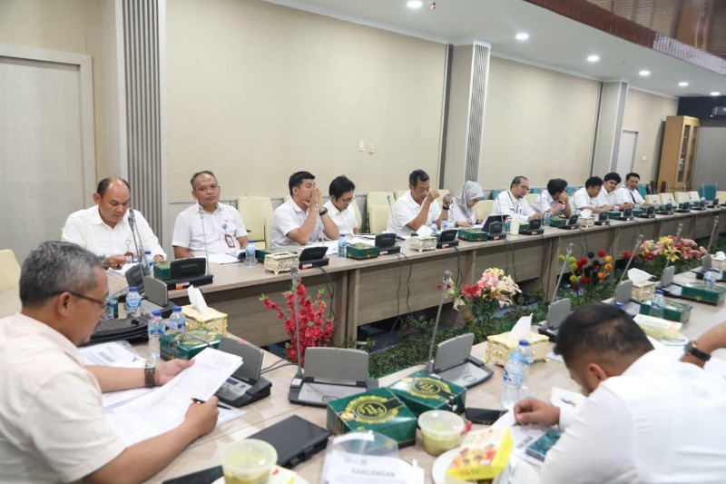 Pansus DPRD Batam Bahas Ranperda PSU Perumahan