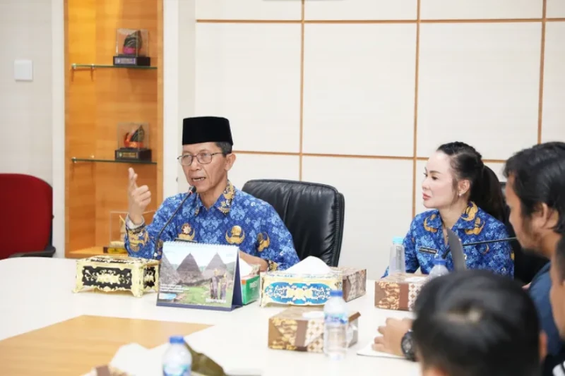 Surya Paloh Tetapkan Pietra–Endang Pimpin NasDem Kepri,  Amsakar Achmad Mundur