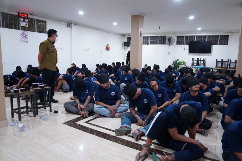 Sebanyak 220 Napi High Risk, dipindahkan dari Lapas Cipinang Ke Nusakambangan