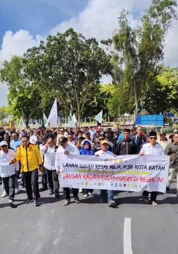 Tuntut Transparansi Penanganan Sengketa Lahan, Ratusan Warga Minang Demo PN Batam