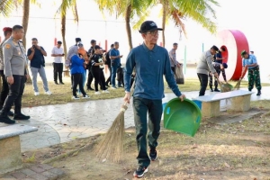 Wali Kota Batam Pimpin Aksi Gotong Royong Gerakan Indonesia ASRI, Tindak Lanjuti Arahan Presiden