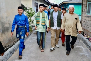 Safari Ramadan di Pulau Terong, Amsakar Upayakan Bantuan Masjid Al Anshar Melalui APBD Perubahan