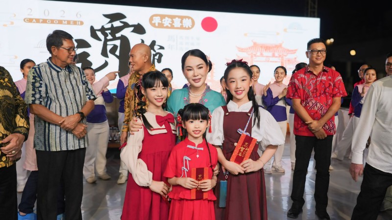 Li Claudia Apresisasi Penampilan Anak-anak, dalam Acara Semarak Festival Cap Go Meh