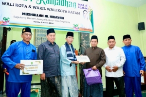 Amsakar Bantu Musala Al Hidayah Rp50 Juta, Safari Ramadan di Sagulung