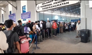 Tembus 54 Ribu Penumpang Arus Mudik Lebaran di Pelabuhan Batam