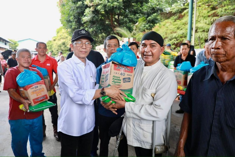 3.800 Paket Bahan Pokok Disalurkan, Amsakar: Kepedulian Sosial Tekan Inflasi Jelang Lebaran