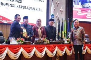 Ini Sorotannya,DPRD Kepri Serahkan 5 Rekomendasi Strategis Evaluasi Kinerja OPD