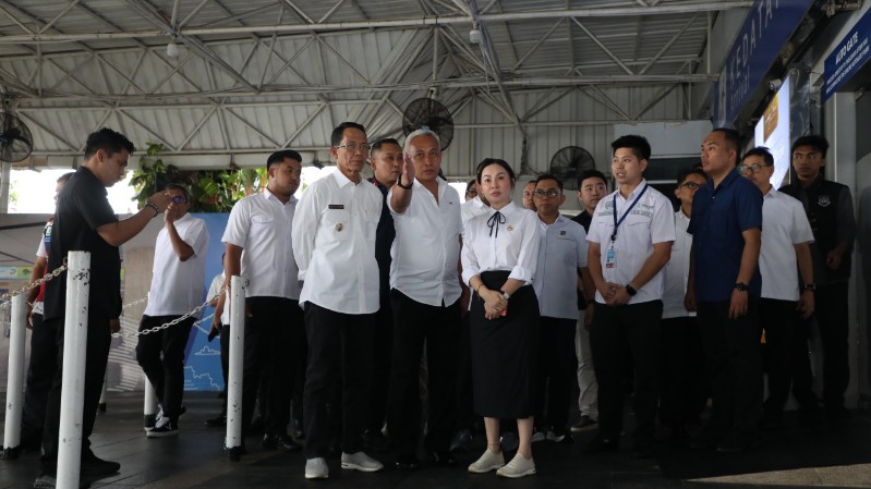 Tinjau Pelabuhan Internasional Batam Center dan Harbour Bay, Amsakar – Li Claudia Komitmen Benahi Kualitas Layanan Penumpang