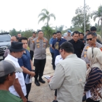 Kapolresta Barelang Mendampingi Kapolda Kepri dan Wakil Wali Kota Batam Pengecekan Lahan dan Sekolah di Kecamatan Galang