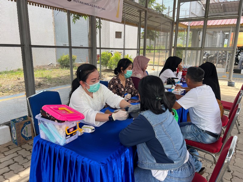 Dalam Rangka HBP Ke-62, Rutan Batam Gelar Pemeriksaan Kesehatan Gratis Bagi Pengunjung