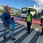 Demi Keselamatan Pelajar, Polwan Polresta Barelang Laksanakan Gatur Lalin Pagi di SD Negeri 001 Sungai Panas