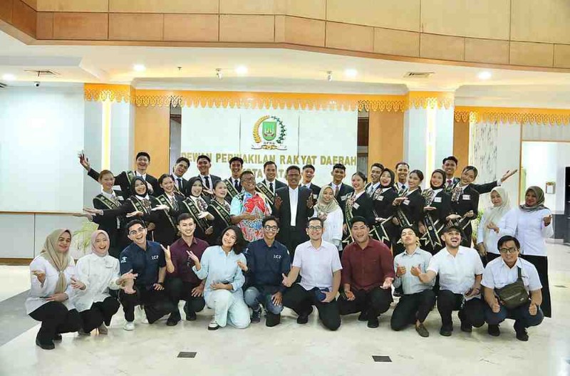 Audiensi Ketua DPRD dengan 20 Finalis Duta Wisata Kota Batam