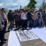 Nelayan Numbing Demo Pemprov Kepri Tolak Aktivitas Sedimentasi Pasir Laut