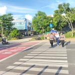 Polwan Engku Putri Gelar Gatur Lalin di SDN 001 Sungai Panas, Pastikan Siswa Aman Menyeberang