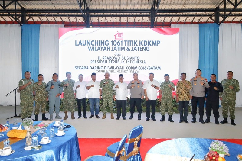 Kapolresta Barelang Hadiri Peresmian Operasional 1.061 Titik Koperasi Desa/Kelurahan Merah Putih Secara Daring Oleh Presiden RI