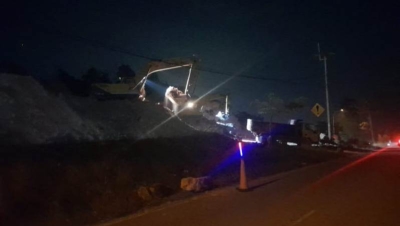 Lori ODOL Timbun Lahan Sengketa Dekat Perumahan Gesya Tanjungpiayu Batam, Warga Marah Diduga Ilegal!