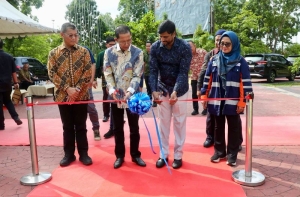 Wali Kota Batam Resmikan Lapangan Engku Putri Hasil CSR Schneider Electric, Jotun, dan Wasco