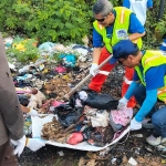 Partai Demokrat Batam Rayakan HUT ke-25 dengan Kerja Bakti Massal di Tembesi