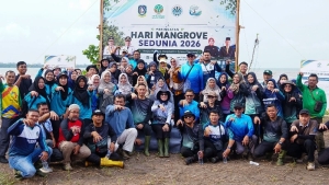 Pemprov Kepri Tanam Ribuan Bibit Bakau, Sekda Misni: Langkah Kecil Berdampak Besar bagi Bumi