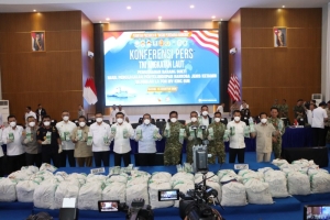 Kapolresta Barelang Sambut Kedatangan Kabareskrim Polri Bersama Rombongan, dalam Agenda Pemusnahan Barang Bukti Narkoba