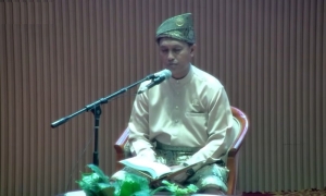 Anggota DPRD Kepri Aman, S.Pd, MM Lantunkan Ayat Suci Al-Qur’an di Paripurna Hari Jadi ke-24 Kepri