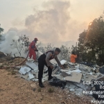 Respons Cepat Polsek Nongsa Terhadap Kebakaran Tempat Pembuangan Sampah di Batu Besar