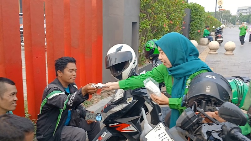 PKB Kepri Salurkan Ribuan Masker bagi Kelompok Rentan dan Mahasiswa di Batam